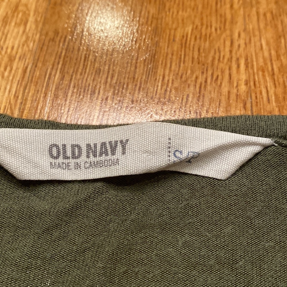 🌼3/$10 Old Navy Tie-Front Dolman Shirt - Picture 4 of 6